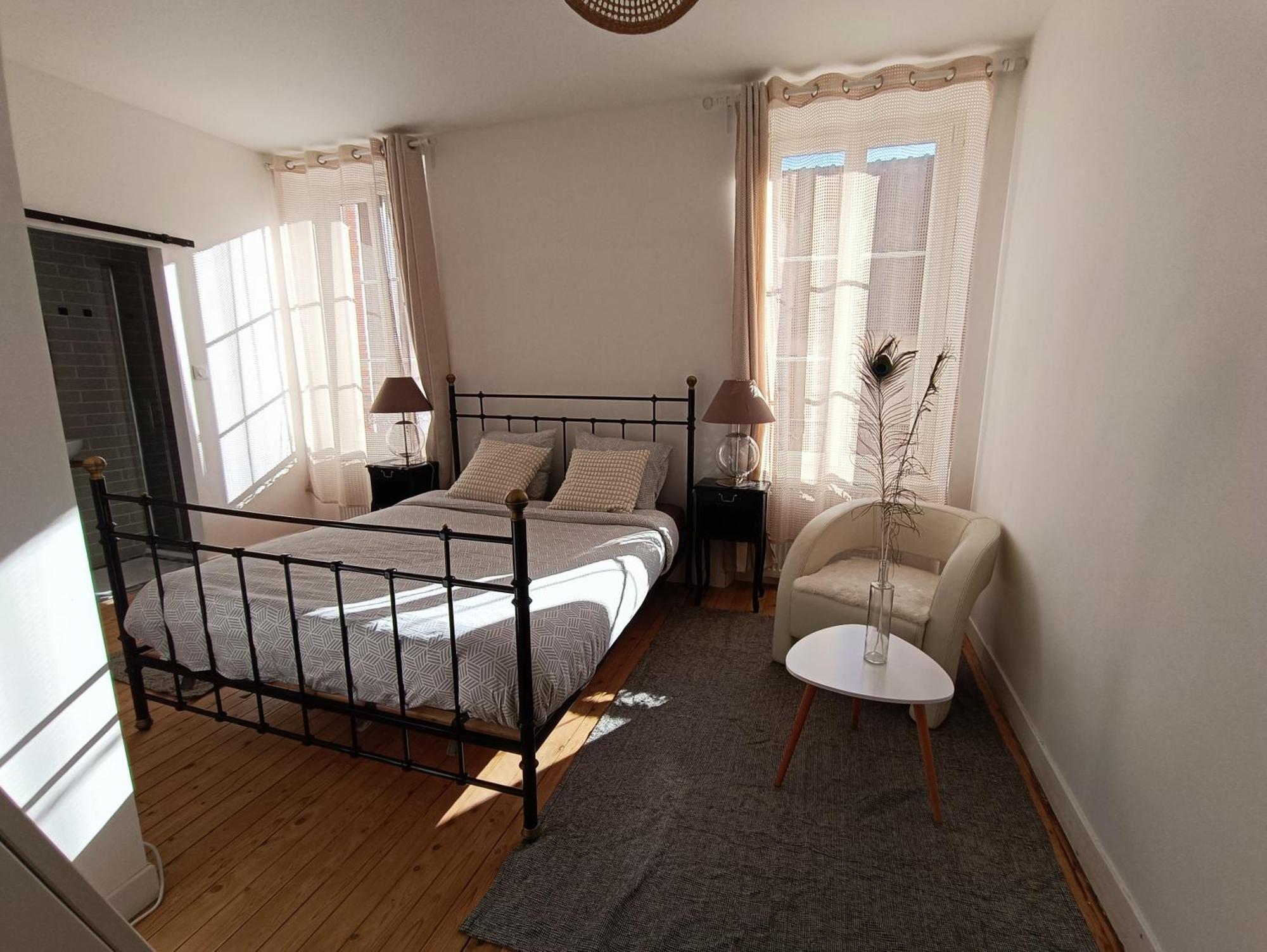 Cosy Au Coeur Du Village Homestay